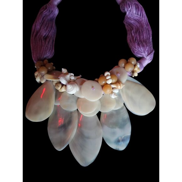 Shell/Lavender Collar Necklace/Earring Set - Picture 15 of 16